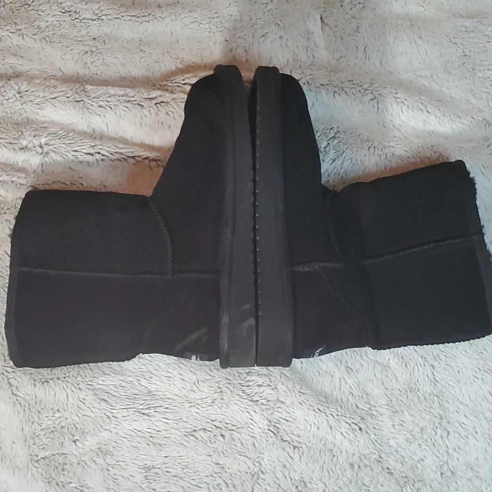 KOOLABURRA by UGG Black Faux Suede and Fur Lined Flat Heel Boots-NWOT-US… - Picture 5 of 13